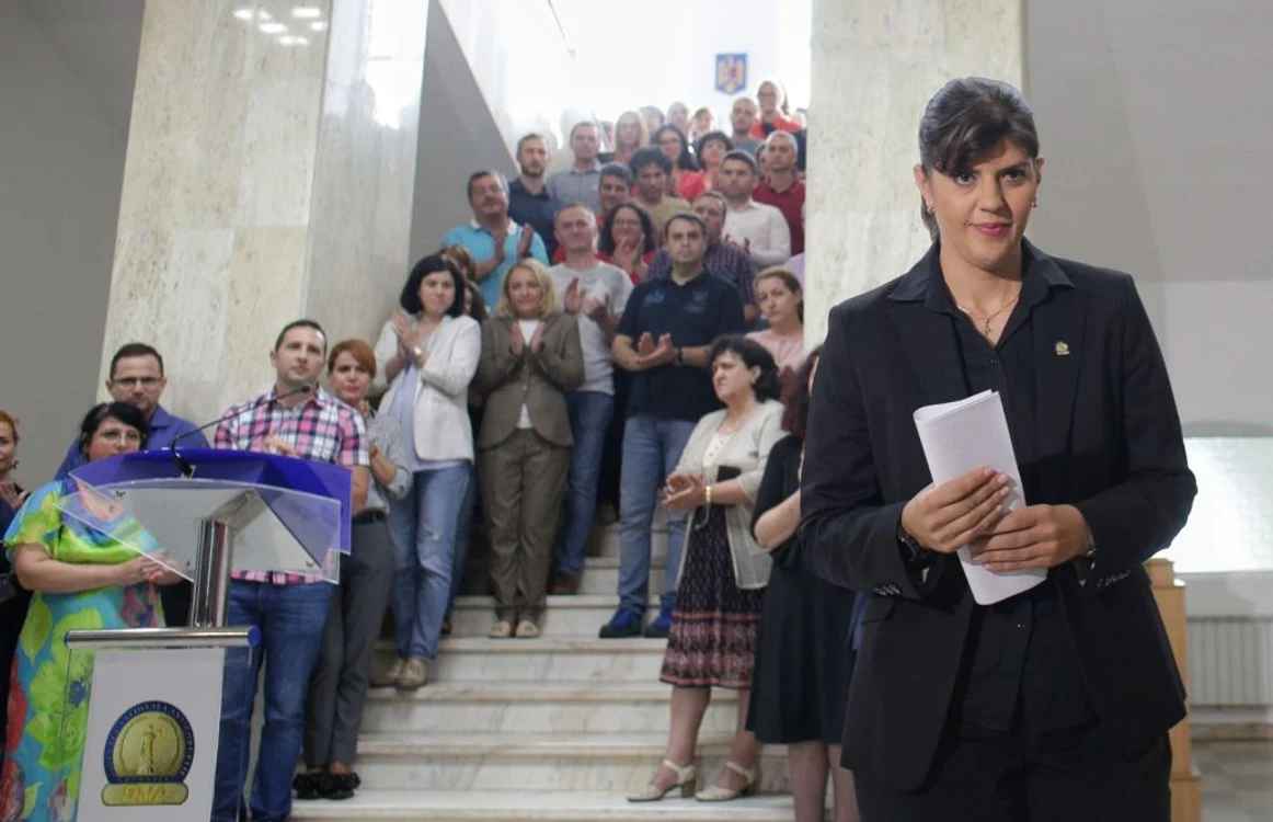 Laura Codruţa Kovesi, aplaudată de colegi FOTO Inquam