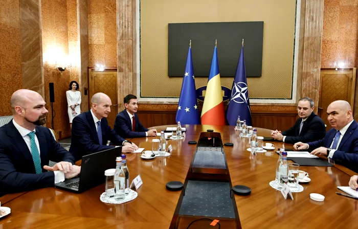 Întâlnirea cu reprezentanții Agenției de rating Standard & Poor’s FOTO Guvernul României