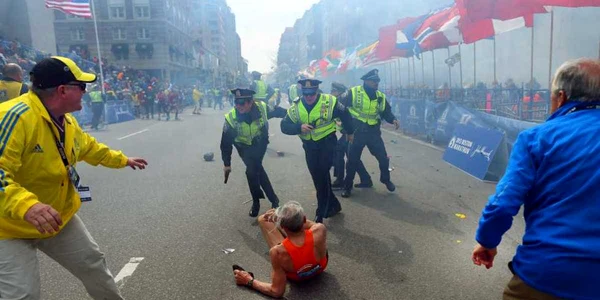 politisti pistol boston guliver getty images