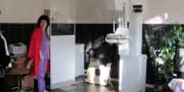 Mamograful nu poate fi folosit, pentru că nu există medic specialist
