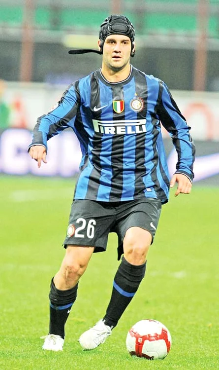 
    Cristi Chivu  