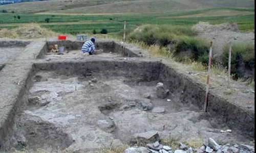 Au fost descoperite trei morminte foarte vechi în apropiere de Ploieşti VIDEO jpeg