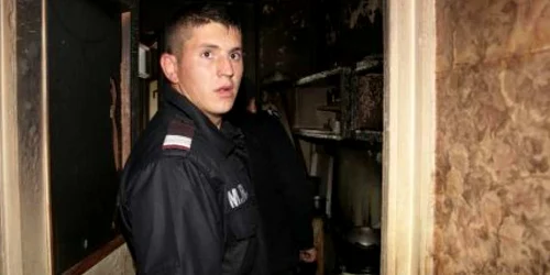 NEAMŢ: Aragazul deschis, cauza incendiului de pe Dacia