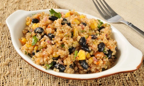 salata quinoa fasole boabe shutterstock 152268473 jpeg