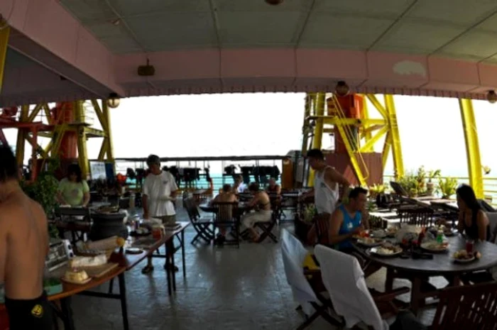 Hotelul atrage mii de turişti anual