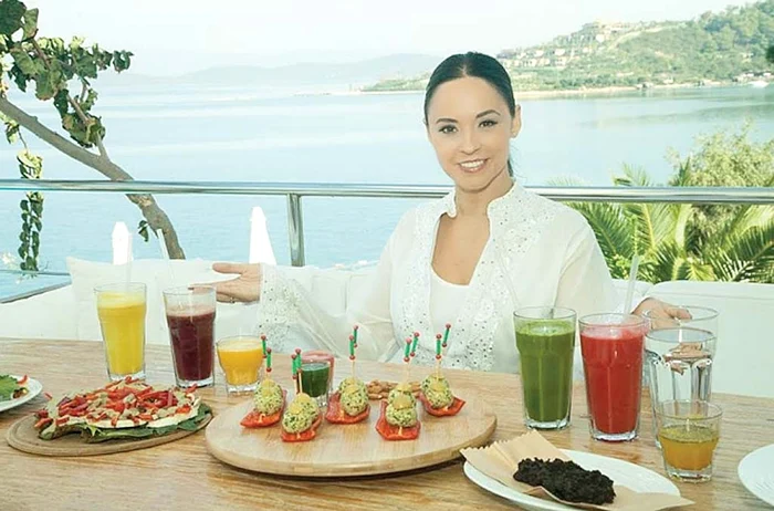 Andreea Marin (39 de ani)