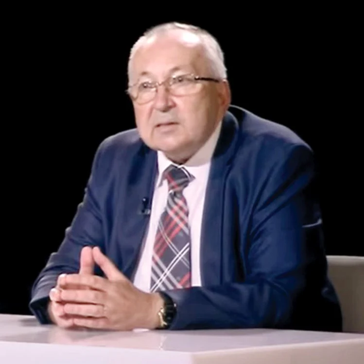 
    Dr. Emilian Imbri  