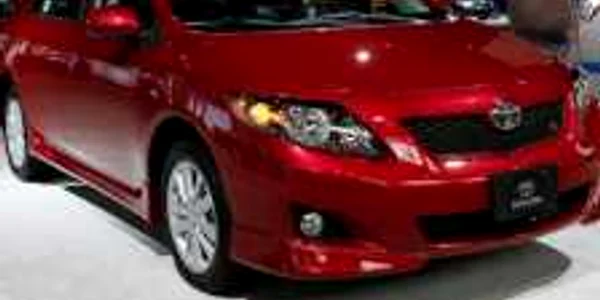 Modelele Toyota Corolla ar putea avea probleme la servodirecţie