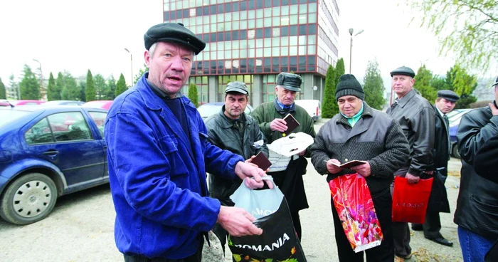 Lui Mirel Ciobanu nu-i vine să creadă că e şomer după aproape 30 de ani de muncă