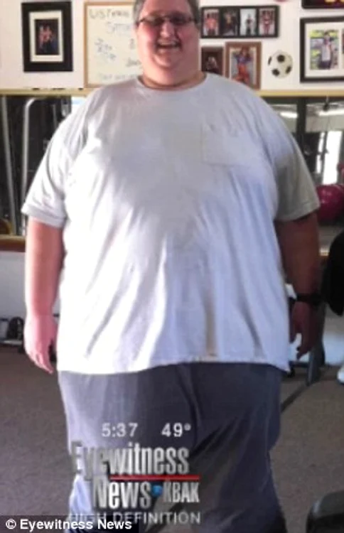 Jason Stevens cântărea peste 300 de kilograme, dar e decis să îşi schimbe viaţa