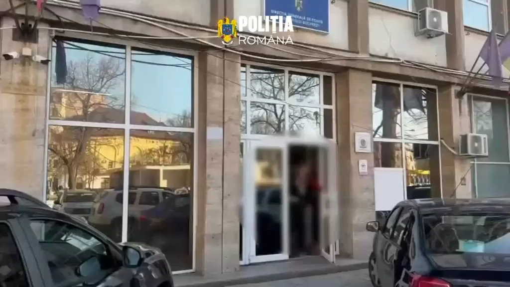 Violatori în Capitală: un bărbat de 58 și vecinul său, de 80 de ani, au abuzat o fetiță de 9 ani. Anchetatorii se tem că lista victimelor este lungă și fac apel către populație