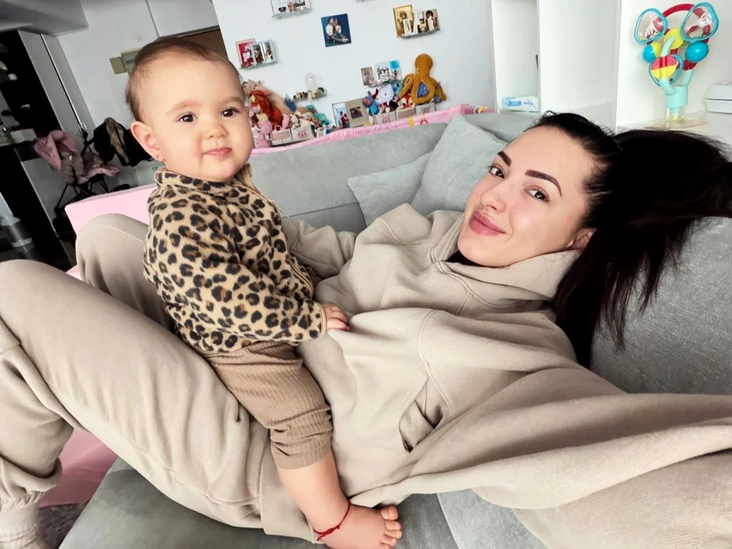 Larisa Iordache, mai emoționată decât Amira la începerea grădiniței