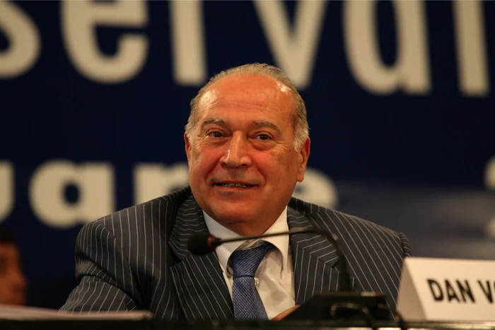 Dan Voiculescu este aşteptat să se întoarcă joi în ţară FOTO: Adevărul