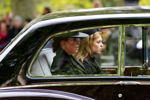 Prințesa Eugenie și Prințesa Beatrice