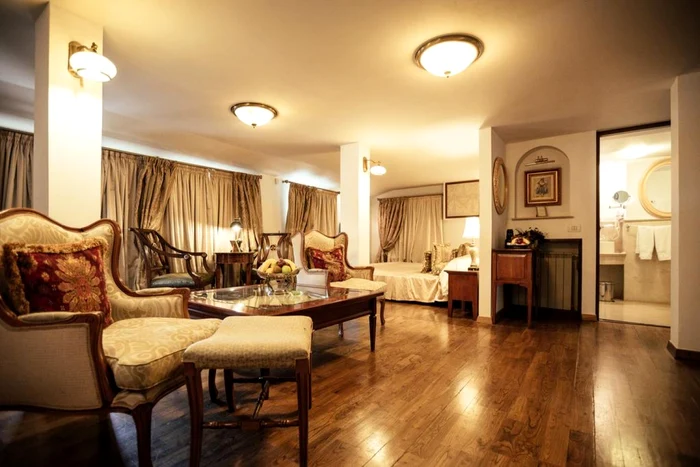 Construit în 1920, Scala Boutique Hotel are 20 de camere şi 15 băi. FOTO Booking.com