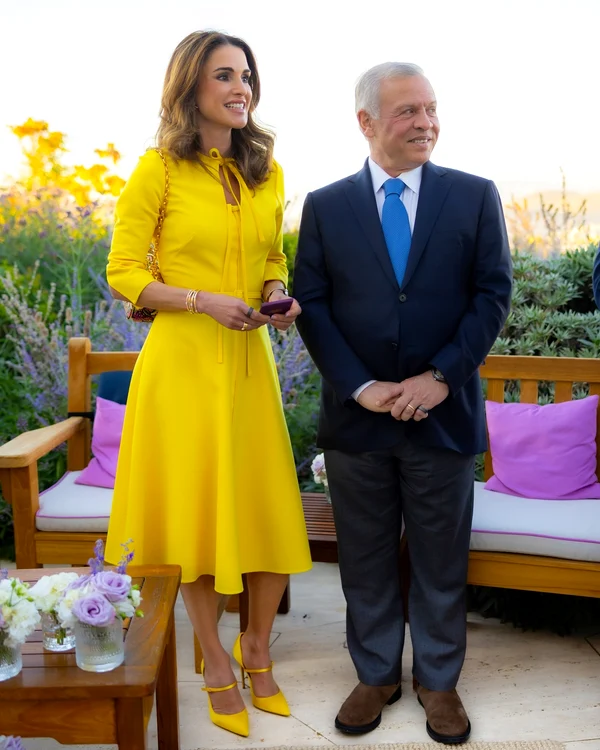 Regina Rania și Regele Abdullah cu inelul puterii oura Casa Regală iordaniană (2) jpg