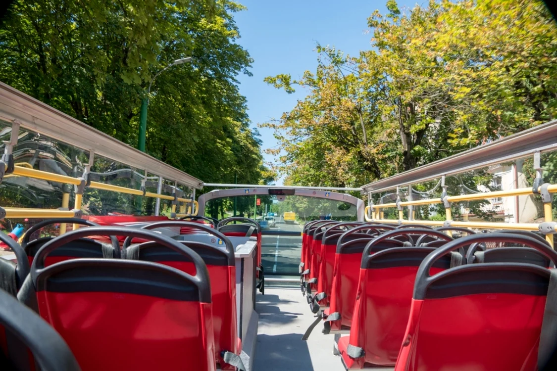 Autobuzul supraetajat spre Poiana Braşov circulă din nou FOTO Primăria Braşov