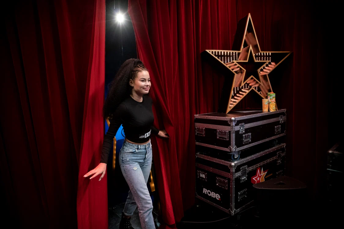 
    Anda Cheche i-a impresionat pe jurați la Românii au talent cu vocea sa specială  