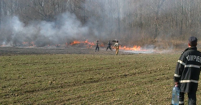 Incendiu în zona Mila 36