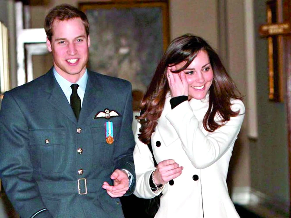 Viitoarea mireasă a fost numită de presa britanică "Waity Katie" (Katie care tot aşteaptă), deoarece a aşteptat mulţi ani ca prinţul William să o ceară în căsătorie.