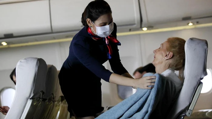 Ce se întâmplă dacă un pasager moare în timpul unui zbor.