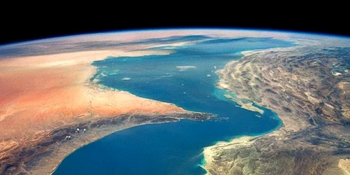 Stramtoarea Ormuz imagine din satelit foto NASA jpg