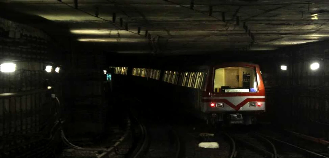 O femeie a încercat să se sinucidă la staţia de metrou Dristor 1 FOTO Mediafax