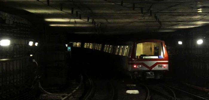 O femeie a încercat să se sinucidă la staţia de metrou Dristor 1 FOTO Mediafax
