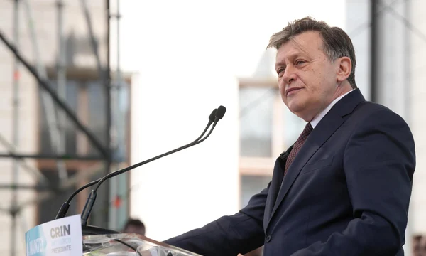 crin antonescu 1 foto lia olguta vasilescu jpg