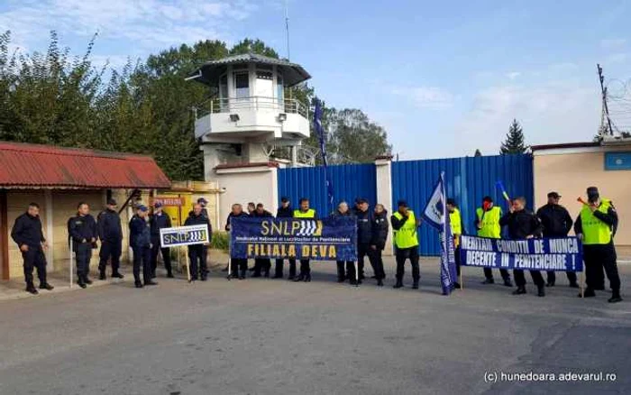 Protest la Bârcea Mare. FOTO: Daniel Guţă. ADEVĂRUL.