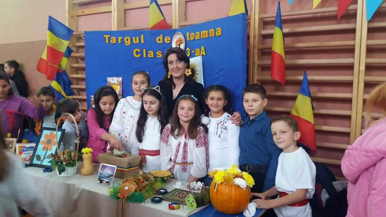 Ștefania Duminică și elevii săi la unul din evenimentele organizate de copii FOTO arhiva personală