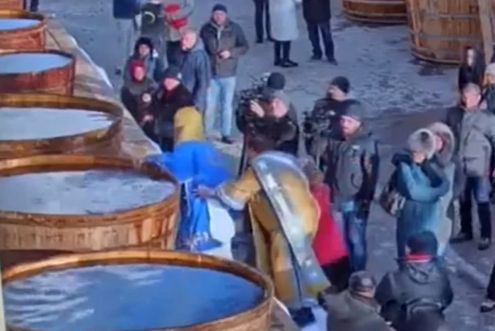 ÎPS Teodosie, salvat de preotul din spatele său. Foto captură video