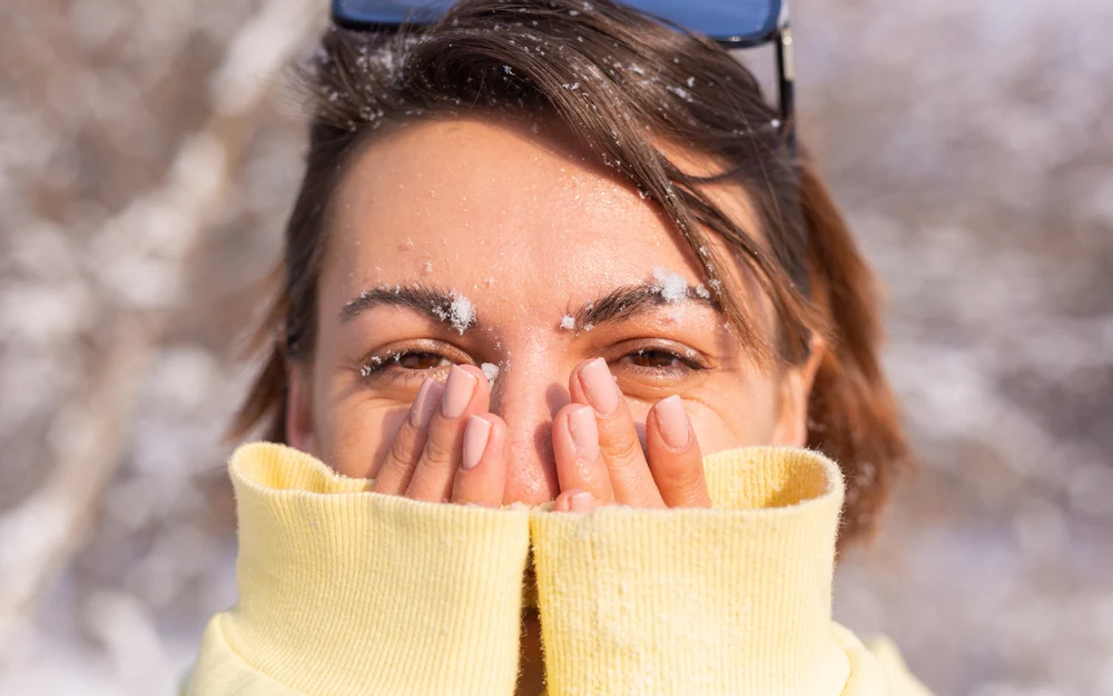 Cum va fi vremea până la jumătatea lunii martie. Atenționări Cod Galben pentru viscol și ninsori