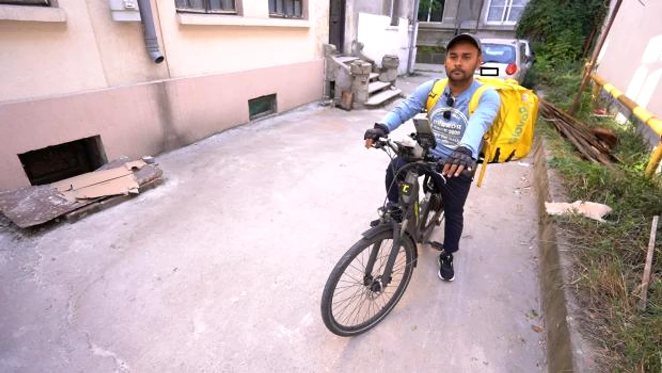 Cum supraviețuiesc străinii care fac România să funcționeze.