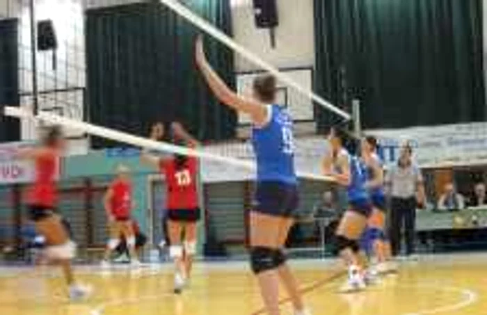 Mureşencele s-au făcut de râs în Challenge Cup