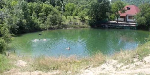 lacul salbatic de la telega