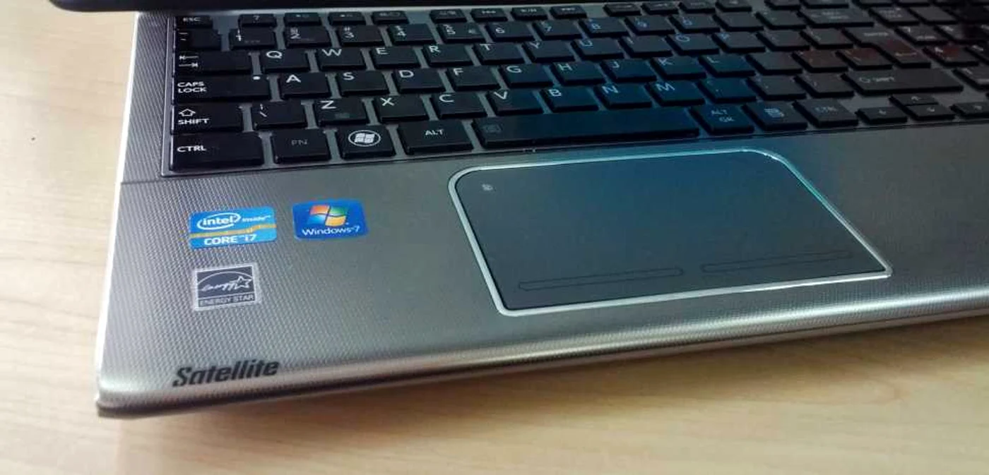 toshiba satellite foto adevarul