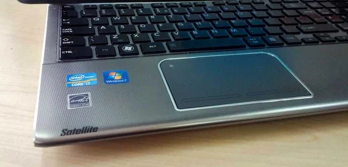 toshiba satellite foto adevarul