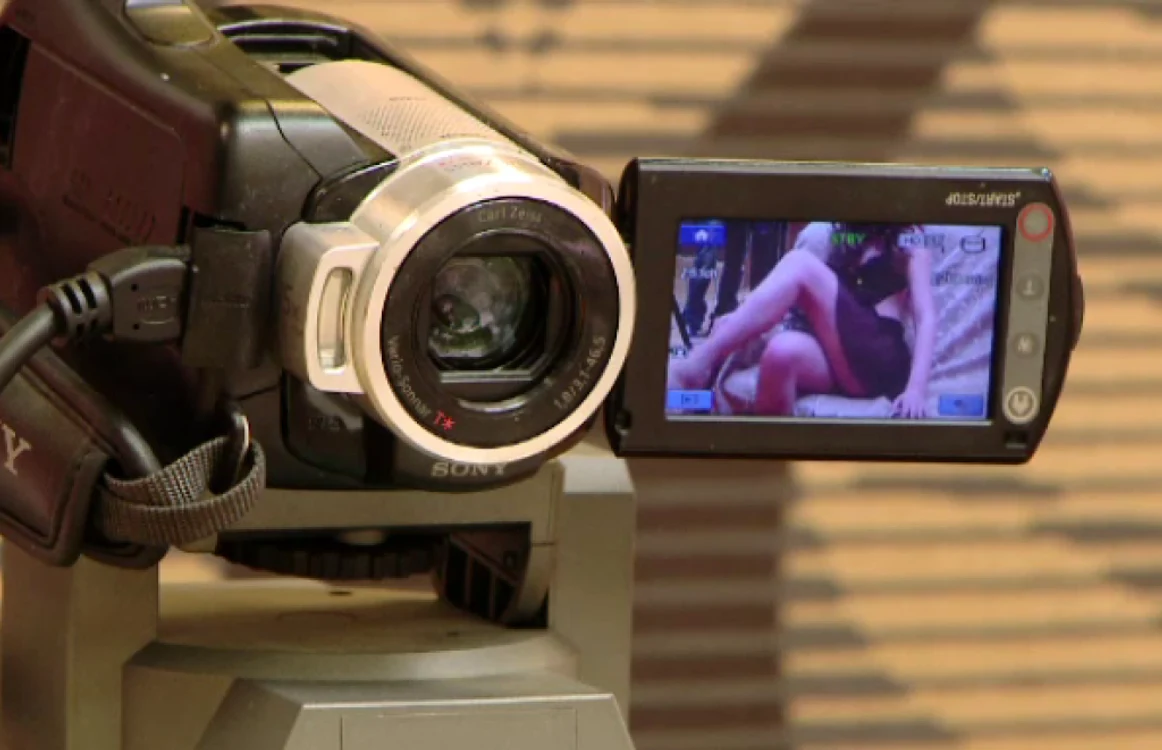 Femeia a făcut videochat în locuinţa proprie FOTO Arhivă