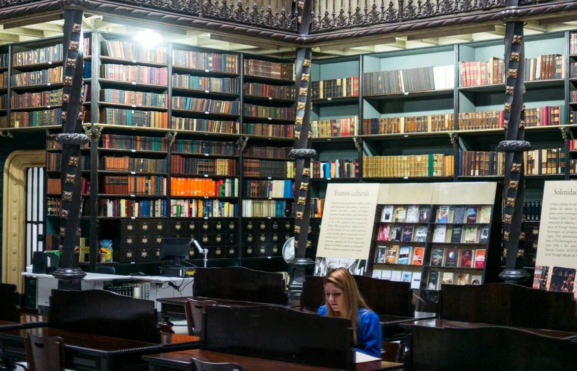 
    Biblioteca este locul în care se întâmplă unele dintre cele mai ciudate lucrurifoto: Hepta  