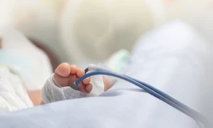Bebelus in spital FOTO Shutterstock 
