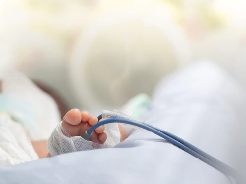 Bebeluș în spital. FOTO Shutterstock