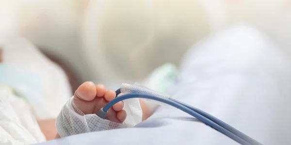 Bebelus in spital FOTO Shutterstock 