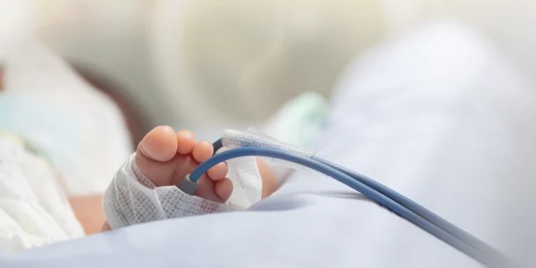 Bebelus in spital FOTO Shutterstock