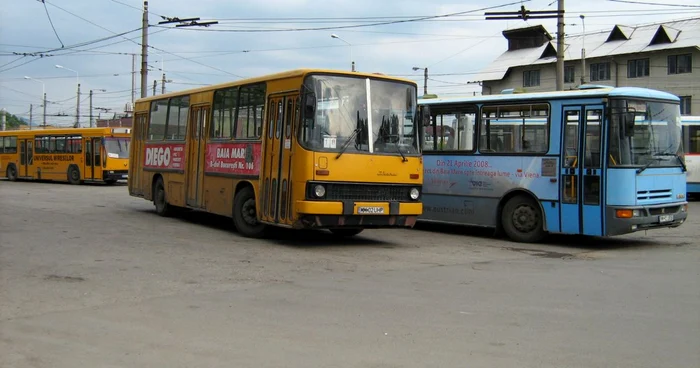 Vor fi sancţionaţi atât călătorii, cât şi şoferii şi taxatorii