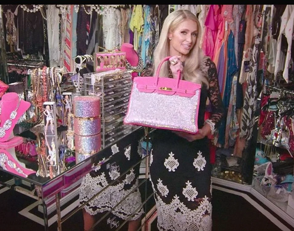Paris Hilton iubește gențile de lux