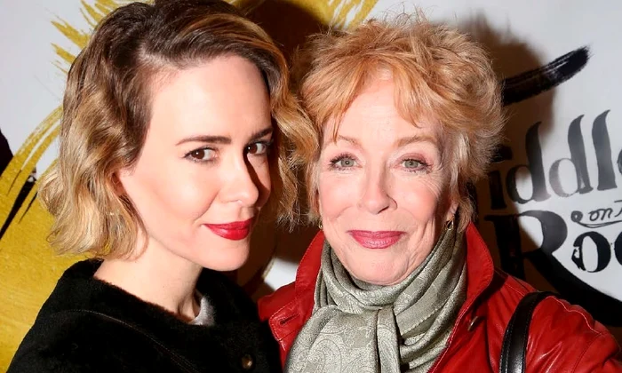 1 sarah paulson si holland taylor lesbiene jpg jpeg