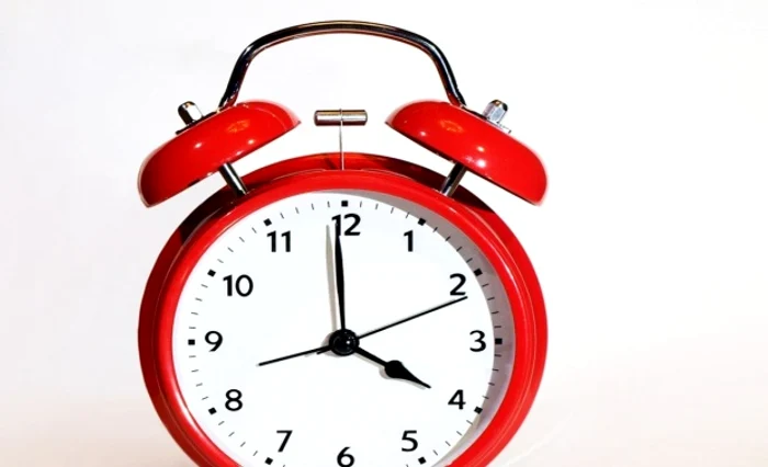 Pe 31 martie, ceasul se dă înainte cu o oră, astfel că ora 3.00 va deveni ora 4.00. Trecem la ora de vară, dar mulți specialiști spun că această schimbare ne afectează sănătateaFOTO: adevarul.ro