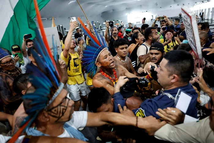 Ciocnire între protestatari și forțe de ordine la COP30 FOTO: X