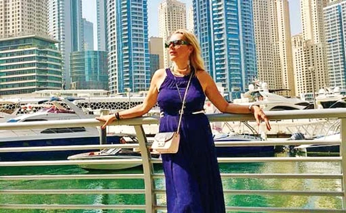 Prins între televiziune şi teatru, Pavel Bartoş e obişnuit cu aniversările standard